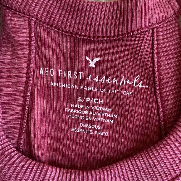 High-Neck Ribbed Tank Maroon - Picture 2 of 9